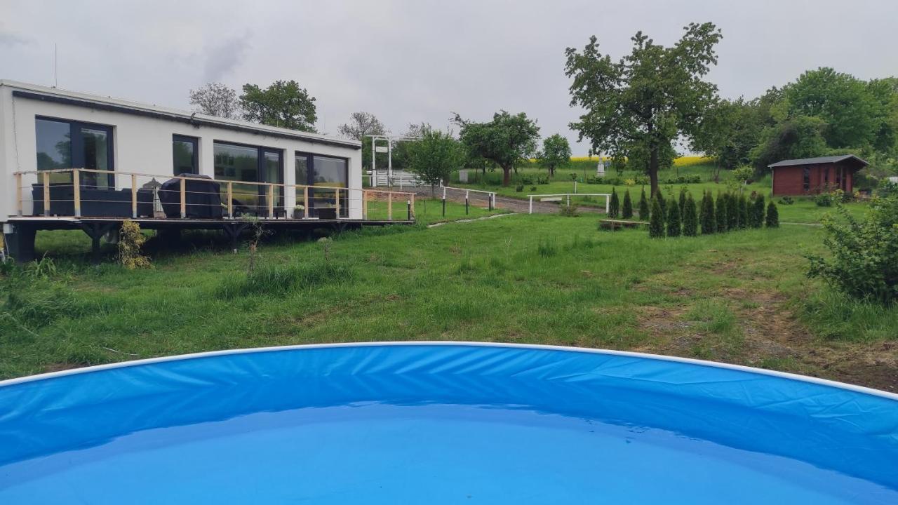 Ranch 66 - Moderni Tiny House Black Swallow Ve Stylu Route 66 Se Saunou A Bazenem Trsice Exterior photo